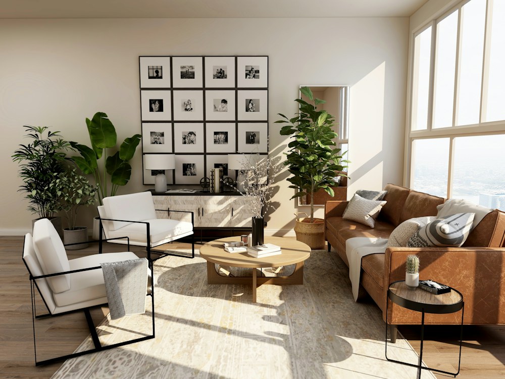 Salon lumineux avec de grandes fenêtres